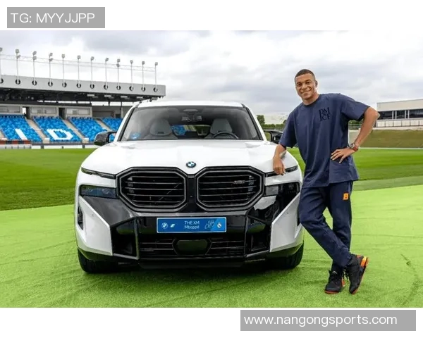 姆巴佩26岁获赠豪车却无驾照收藏不驾驭引发热议 姆巴佩26岁获赠豪车却无驾照收藏不驾驭引发热议