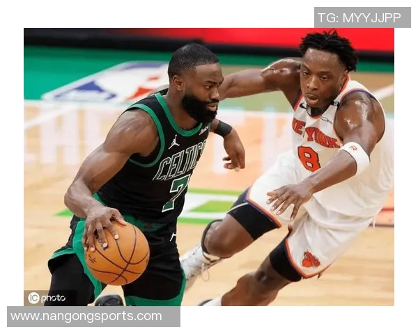 杰伦布朗反思防守失误称今天比赛表现不佳需改进