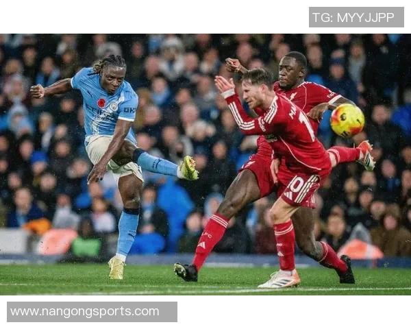 英超最新积分榜揭晓曼联利物浦双双跌至中游西汉姆联陷入降级区危机