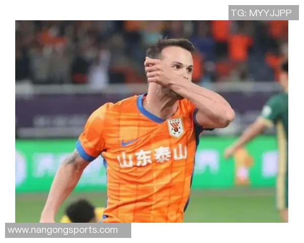 中超联赛第28轮山东泰山迎战上海海港争夺关键积分之战 中超联赛第28轮山东泰山迎战上海海港争夺关键积分之战