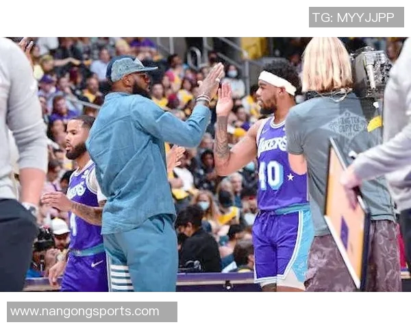 琼斯谈控球能力与未来展望期待更多精彩表现